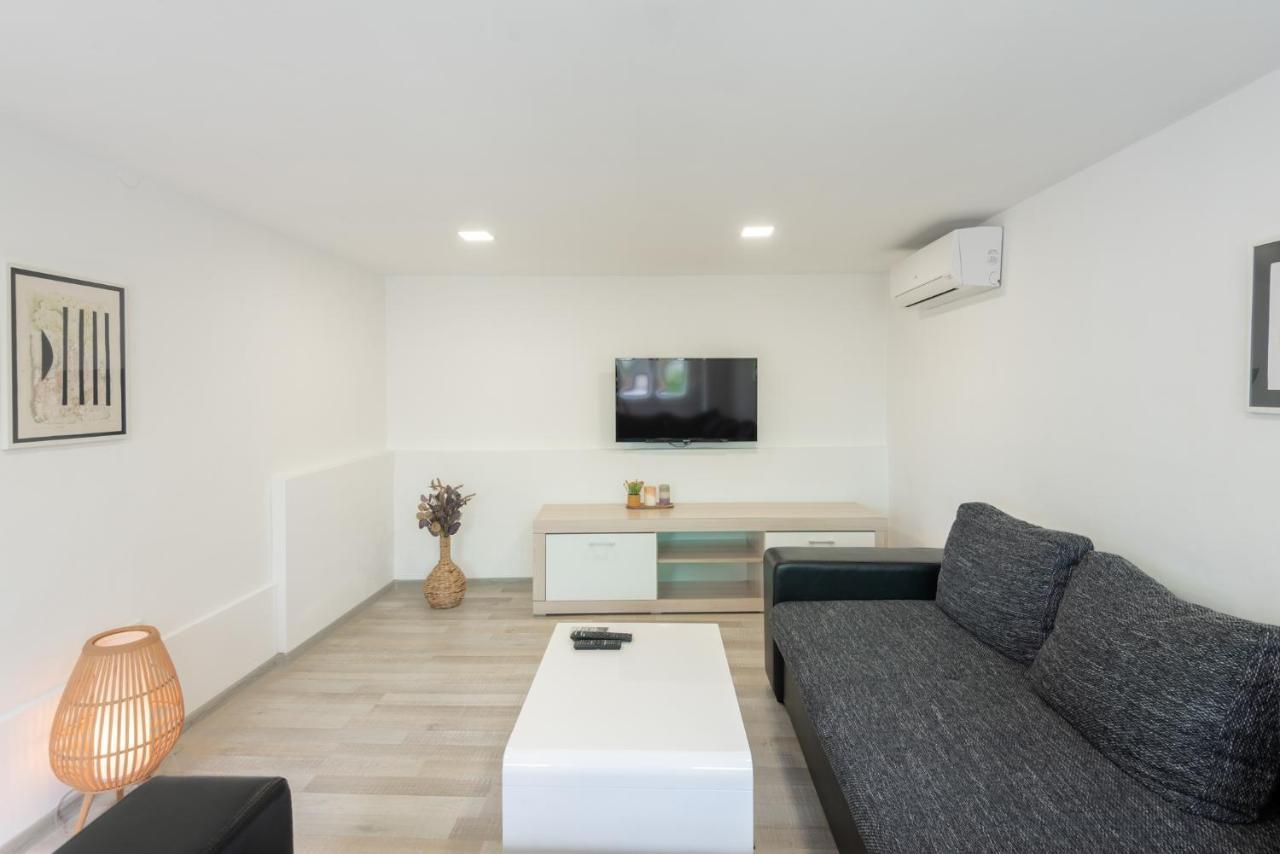 Apartment N&T Пула Екстериор снимка
