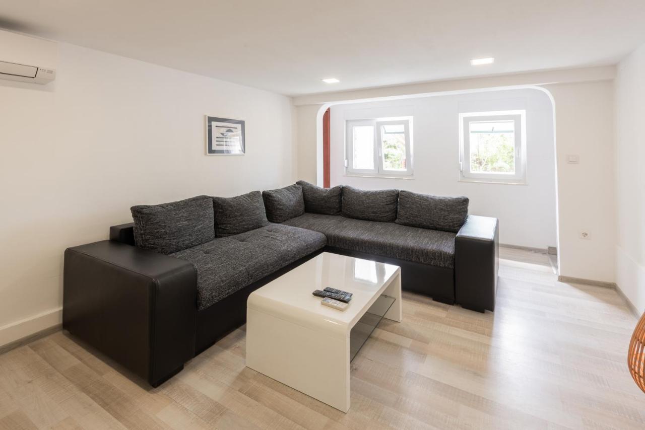 Apartment N&T Пула Екстериор снимка