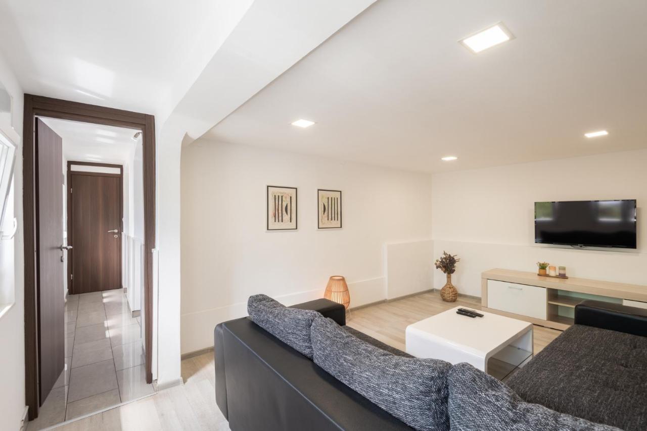 Apartment N&T Пула Екстериор снимка
