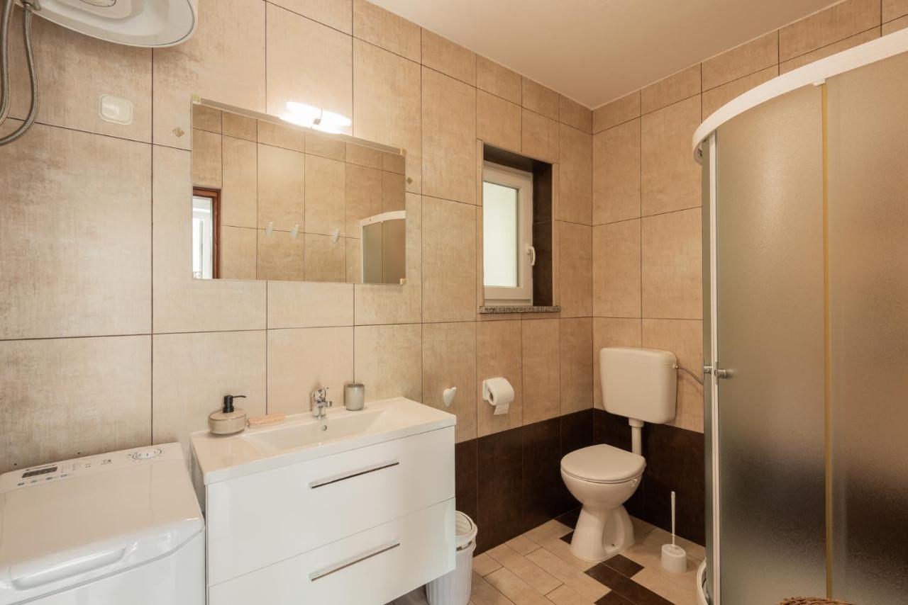 Apartment N&T Пула Екстериор снимка
